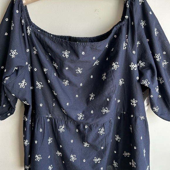 LANE BRYANT Off Shoulder Peplum Blouse Top Navy Blue White Embroidered Size 24 - Picture 2 of 15